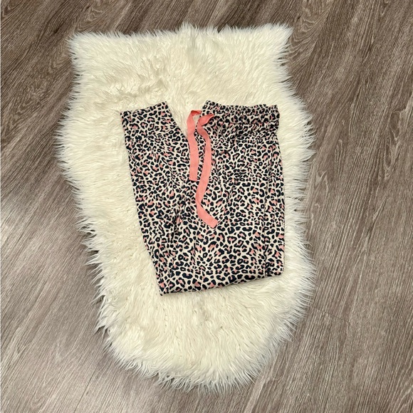 Jaclyn Intimates Merry and Bright Leopard Pajama Set Size Large - Picture 7 of 9